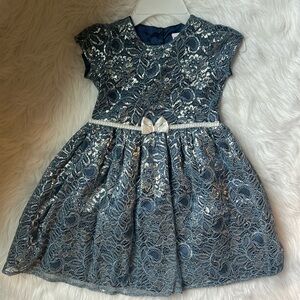 NWOT Darling Blue Dress w/Silver Lace Overlay & Bow/Rhinestone Embellishment Sz5